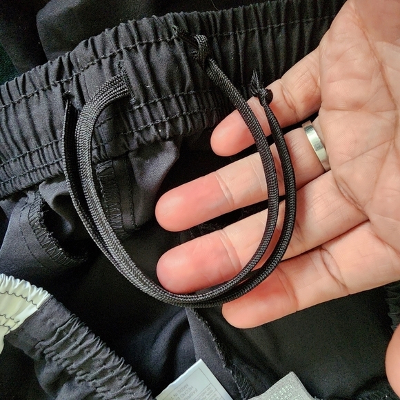 Nike Black White Cropped Pants Women's Small S (4-6) Pockets Inner Drawstring - Picture 7 of 10